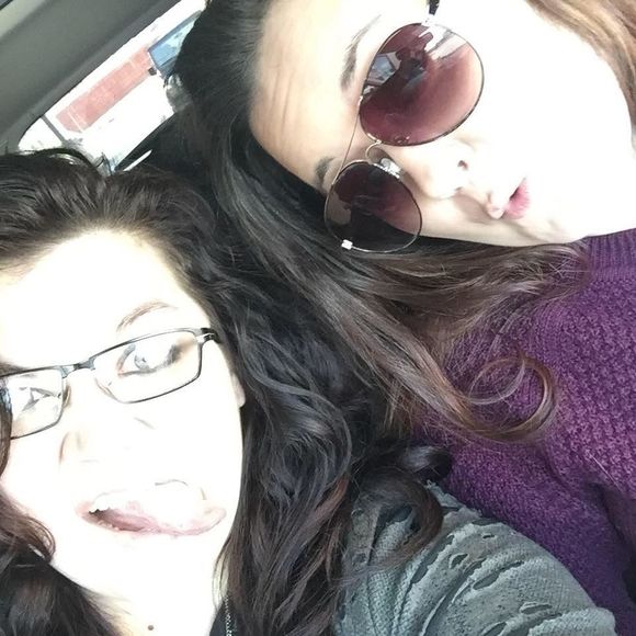 Meet your Posher, Jessica - Picture 1 of 1